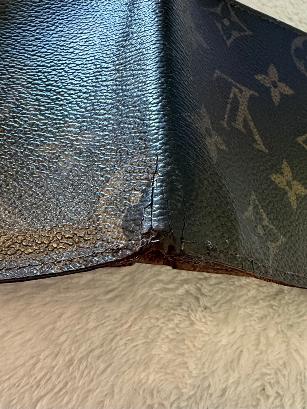 Louis Vuitton Monogram Canvas Wallet in Brown and Tan. 2007 - Picture 10 of 10